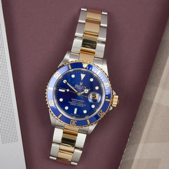 ROLEX SUBMARINER 40mm 18K GOLD DATE WATCH - Picture 5 of 12